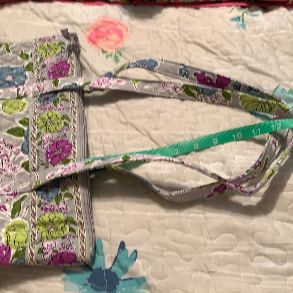 Vera Bradley villager watercolor retired - Picture 7 of 7